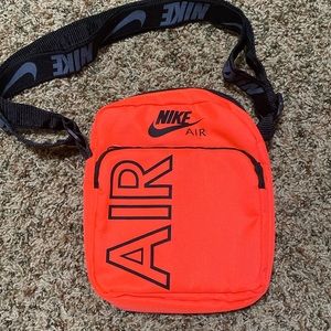Nike Air crossbody bag - Orange and black